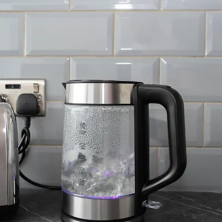 Sky * Bradford (West Yorkshire)