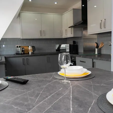 Sky * Bradford (West Yorkshire)