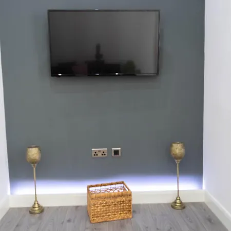 Sky * Bradford (West Yorkshire)