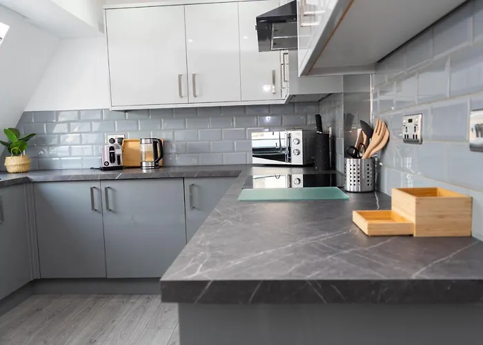 Sky * Bradford (West Yorkshire)