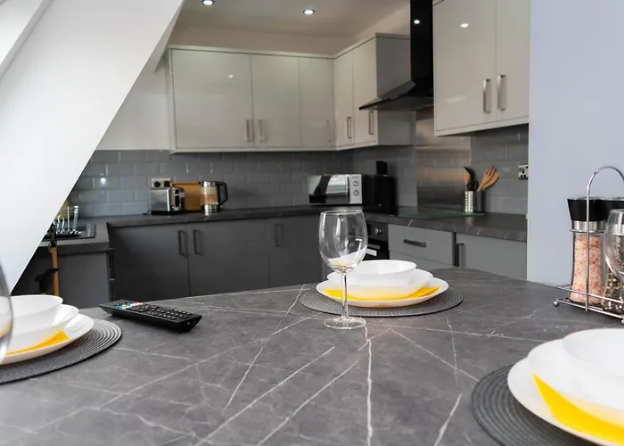 Sky * Bradford (West Yorkshire)